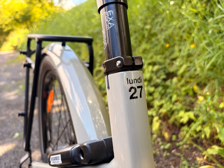 Lundi 27.6 Stone Grey